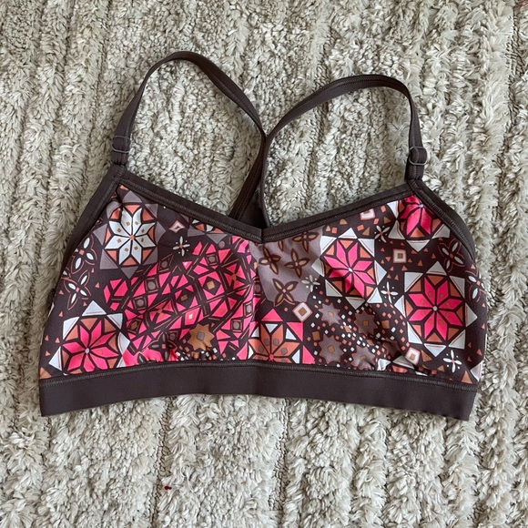Pink Floral Pattern Legging and Sports Bra Set - Picture 3 of 9